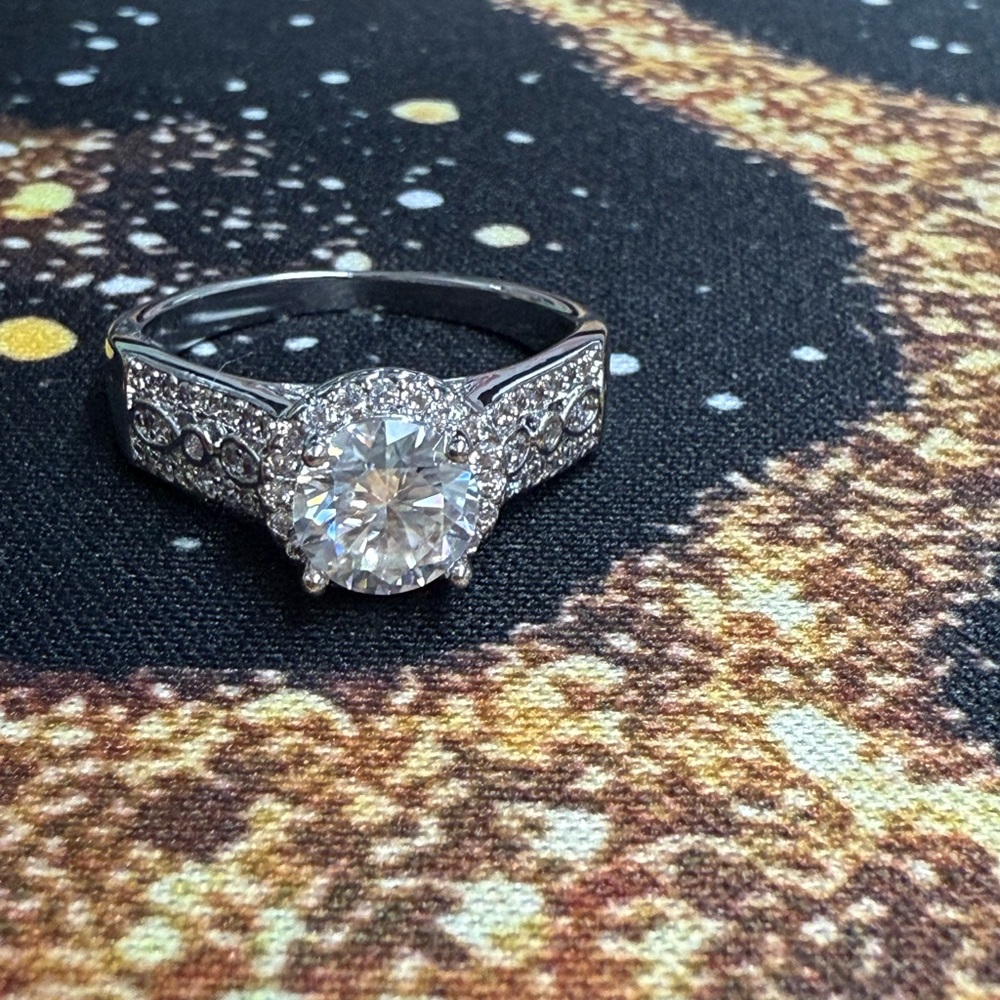 Dazzling 1.2ct Moissanite Ring